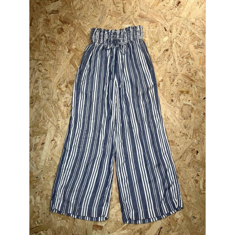 Hollister Ultra High-Rise Wide Leg Pants Womens XS Blue White Striped Smocked